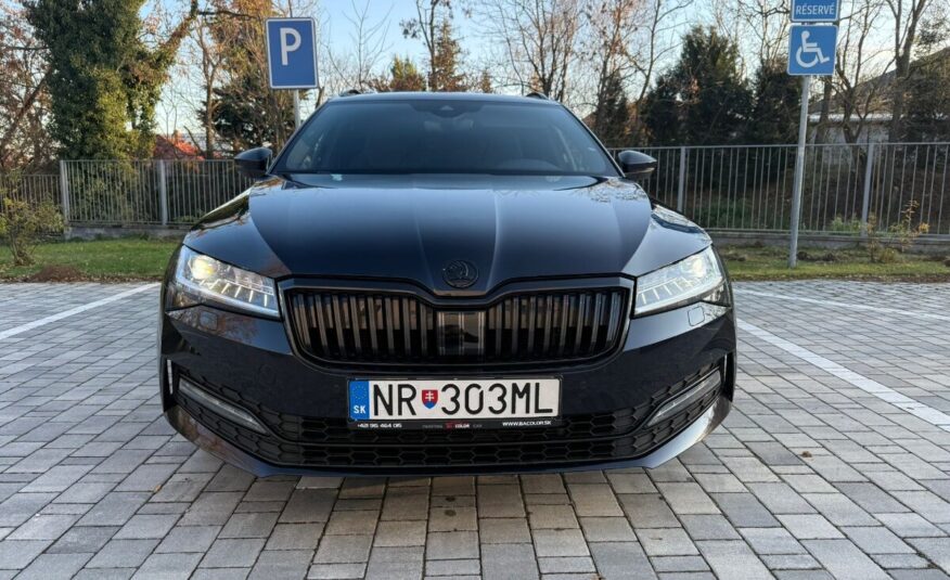 Škoda Superb combi 2.0 TSI 200kW 4×4 SPORTLINE webasto, canton , matrix, 360 kamera